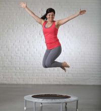 „Je höher ich springe, desto besser!“ 7 Trampolin-Mythen entlarvt